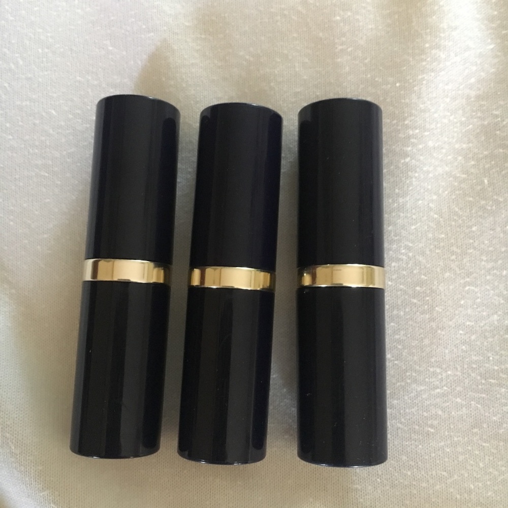 3 Estée Lauder lipsticks, perfect condition